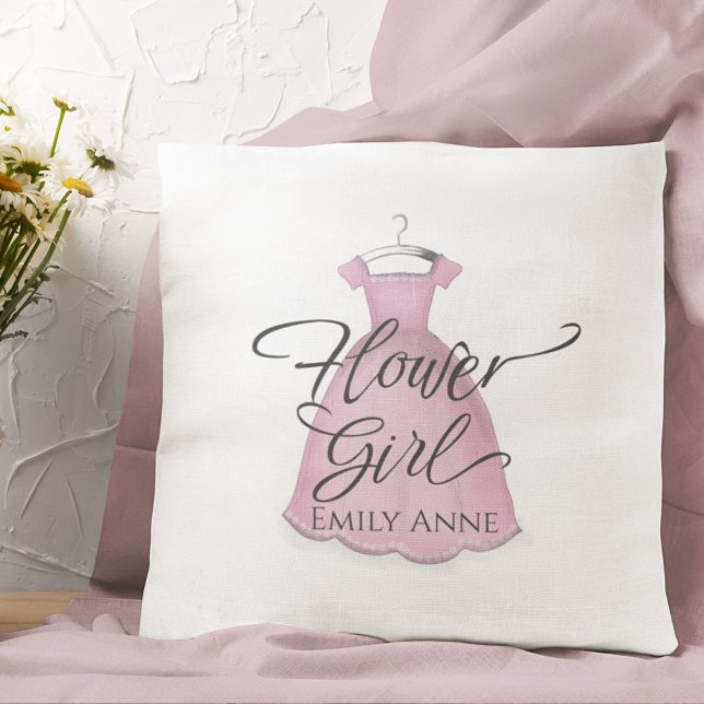 Cojín Decorativo Personalizado De Vestido Rosa De Flor (Subido por el creador)