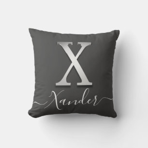 Cojín Decorativo Personalizado elegante plateado Monograma X Nombre