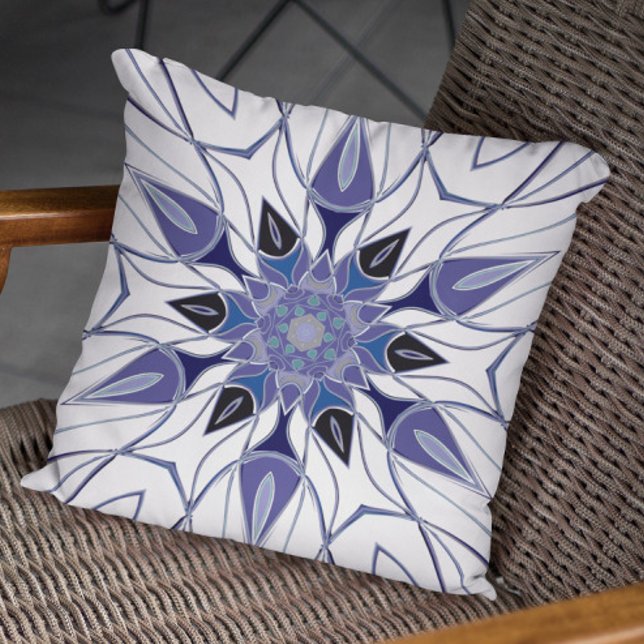Cojín Decorativo Personalizado Mandala Flor Azul morado y blanco (Subido por el creador)