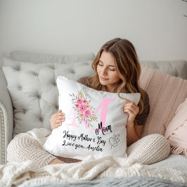 Cojín Decorativo Personalized Mom Initial Throw Pillow
