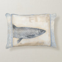 Pescado gris en fondo beige