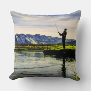 Cojín Decorativo Pescador del Lago de Montaña