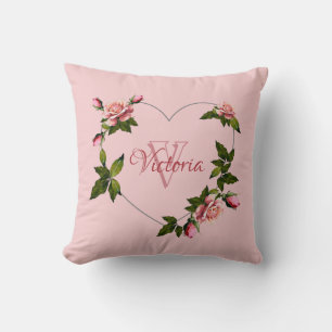 Cojín Decorativo Pétalos de Pastel: Floral Rosa Pálido