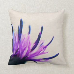 Cojín Decorativo Pétalos púrpuras de la flor del cardo