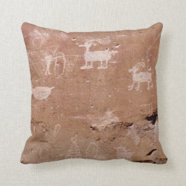 Cojín Decorativo Petroglifo del cazador con la plantilla del texto