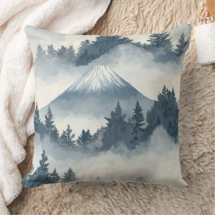 Cojín Decorativo Picos Brumosos – Paisaje Montañoso Acuarela (2)
