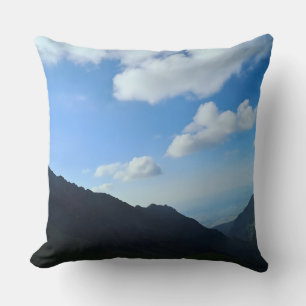 Cojín Decorativo Picos del cielo azul de los Cárpatos – Arte de mon