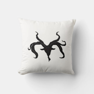 Cojín Decorativo Piedra Demon de Cabra Negra
