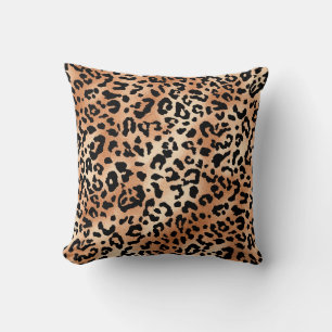 Cojín Decorativo piel de leopardo. Diseño elegante de blusa con leo