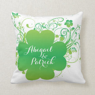 Cojín Decorativo Pilar de acento shamrock irlandés personalizado