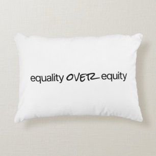 Cojín Decorativo Pilar de énfasis de igualdad sobre equidad