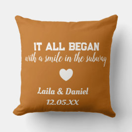 Cojín Decorativo Pilar del metro de la historia de amor personaliza