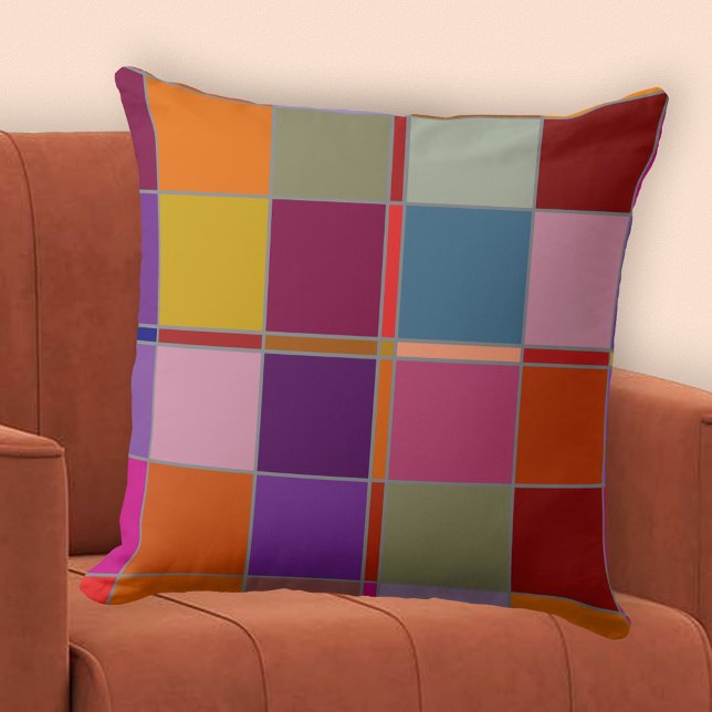 Cojín Decorativo Pilar del patrón de caída geométrica de control de (Pillow with an abstract retro geometric pattern in warm fall colors.)