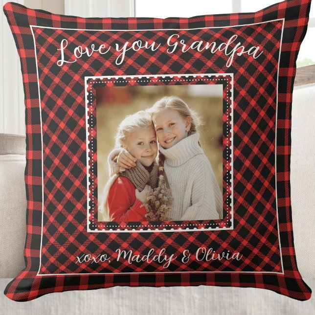 Cojín Decorativo Pilar fotográfico del búfalo rojo del abuelo (Grandpa Red Buffalo Plaid Photo Pillow)