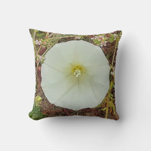 Cojín Decorativo Pillow con flor blanca grande