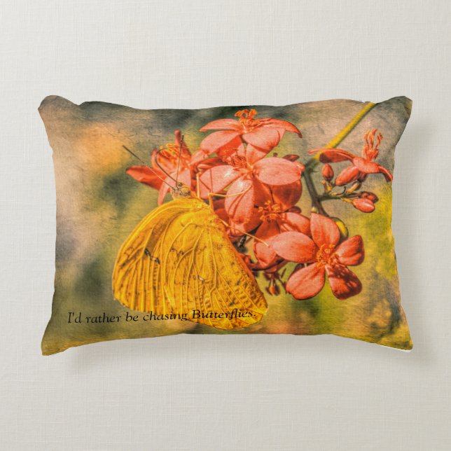 Cojín Decorativo Pillow con una mariposa de azufre amarillo (Anverso)