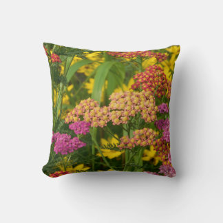 Cojín Decorativo Pillow de flores de jardín coloridas