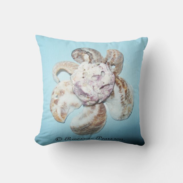 Cojín Decorativo Pillow (ShellFlowerOnBlue) RFPMDesigns ©️ 2012 (Anverso)