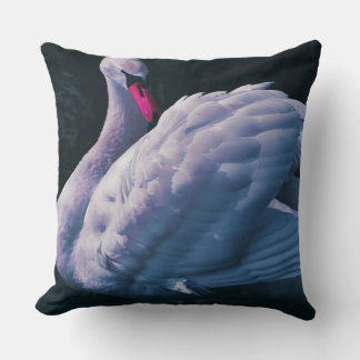 Cojín Decorativo Pillow Swan - Confort elegante con el logo de los 