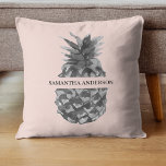 Cojín Decorativo Piña rosa y gris acuarela | Su nombre<br><div class="desc">Piña rosa y gris acuarela | Su nombre</div>