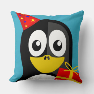 Cojín Decorativo pingüino de "FELIZ CUMPLEAÑOS"