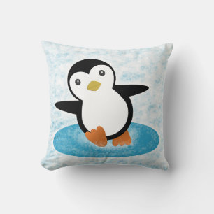 Cojín Decorativo Pingüino patinando en la nieve