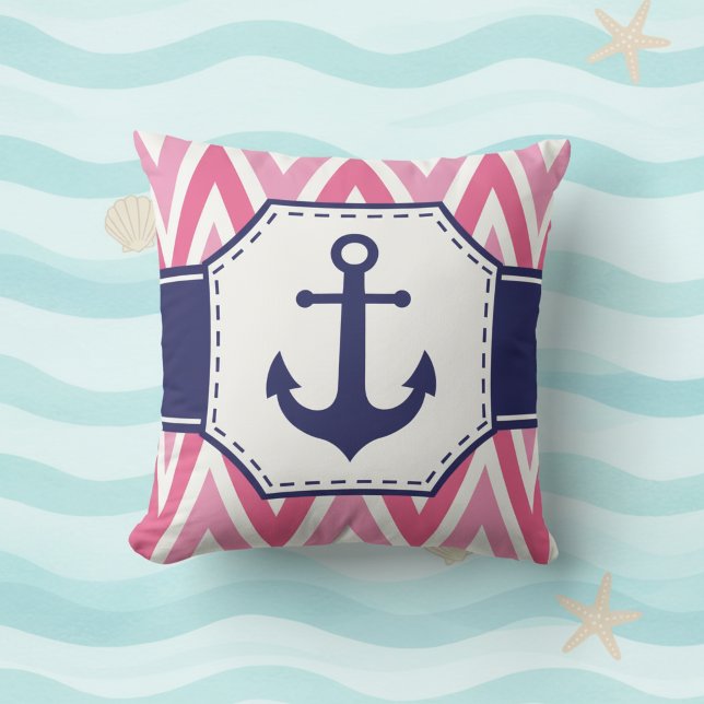 Cojín Decorativo Pink and Navy Anchor Throw Pillow (Pink chevron and navy blue anchor decorative throw pillow.)