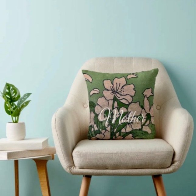 Cojín Decorativo Pink Blossom Green Throw Pillow (Cozy throw pillow that reminds Mom she’s loved—perfect Mother’s Day home accent.
)