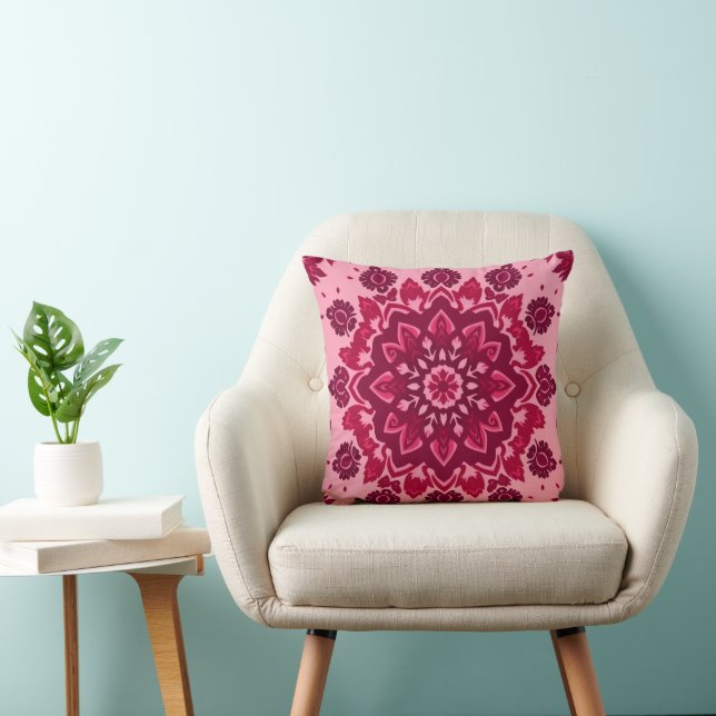 Cojín Decorativo Pink Boho Chic Throw Pillow (Silla)