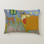 Cojín Decorativo Pintura de dormitorio Vincent Van Gogh<br><div class="desc">Pintura de obra maestra Van Gogh - Esta pintura de Vincent van Gogh llamada The Bedroom es una pintura de su habitación de 1889,  en el Instituto de Arte de Chicago. Era su dormitorio en Arles,  Francia,  que decoró y creó este cuadro de su dormitorio.</div>