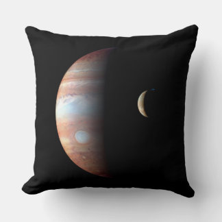 Cojín Decorativo Planeta gigante del gas Júpiter y luna galileña Io