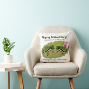 Cojín Decorativo Plantilla de pareja de Frog de Boda divertida en a