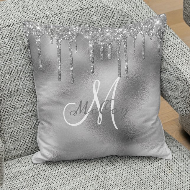 Cojín Decorativo Plata Purpurina Metalizado Perforaciones Monograma (Subido por el creador)