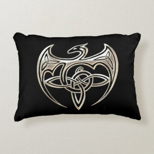 Cojín Decorativo Plata Y Dragón Negro Trine Celtic Knots Arte