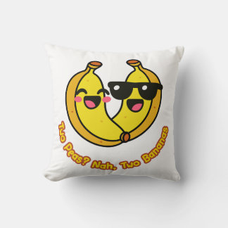 Cojín Decorativo Playful Couple Cartoon – Unique Gifts & Apparel