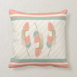 Cojín Decorativo Plumas en coral, verde menta y crema