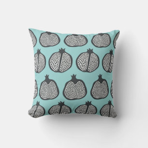 Cojín Decorativo Pomegranate Slices: Black Aqua Pattern.