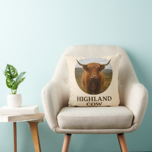 Cojín Decorativo Póster de retrato de vaca de las Highlands con "Va