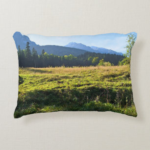 Cojín Decorativo Prado de Montaña Verde – Naturaleza Salvaje Rumani