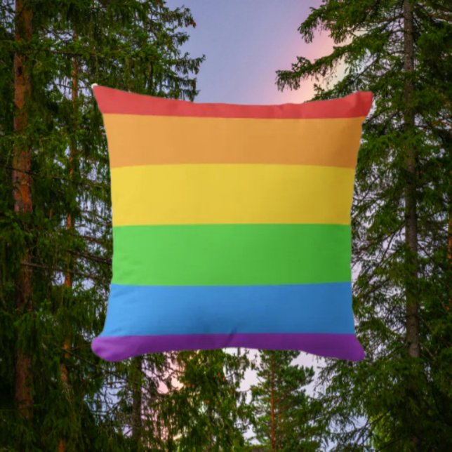 Cojín Decorativo Prideful Lounge: Bandera del Arcoíris  (Subido por el creador)