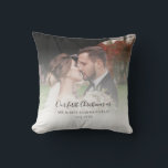 Cojín Decorativo Primera Navidad como Personalizado fotográfico Bod<br><div class="desc">Primera Navidad como Boda casado Personalizado de fotos Cojín decorativo usted puede fácilmente añadir su foto,  fecha y nombre de boda favorito como pareja haciendo clic en el botón "Personalizar"</div>