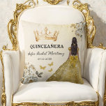 Cojín Decorativo Princesa de oro floral Quinceanera Cumpleaños<br><div class="desc">Añada un toque de elegancia a su celebración con el Cojín decorativo de cumpleaños de la Princesa de Oro Floral Quinceañera. Esta impresionante almohada presenta un lujoso diseño dorado adornado con delicados acentos florales, que captan la belleza y la sofisticación de una quinceañera temática princesa. Perfecto como una pieza decorativa...</div>