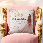 Cojín Decorativo Princesa rosa Rubor floral Quinceanera<br><div class="desc">Añada un toque de elegancia a su celebración con el Cojín decorativo Floral Rubor Pink Princess Quinceañera. Esta encantadora almohada presenta un suave fondo rosa con delicados diseños florales, que complementan perfectamente una quinceañera temática a la princesa. Ideal para la decoración de eventos o para el descanso, esta almohada de...</div>