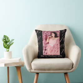 Cojín Decorativo Proverbios 31 Mujer Pillow negro y rosa