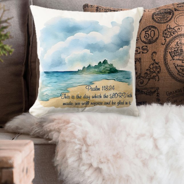 Cojín Decorativo Psalm 118 Day to Rejoice Cloudy Beach Scene (Psalm 118 Day to Rejoice Cloudy Beach Scene Throw Pillow)