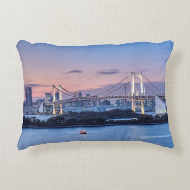 Cojín Decorativo Puente Arcoíris al anochecer (Anverso)