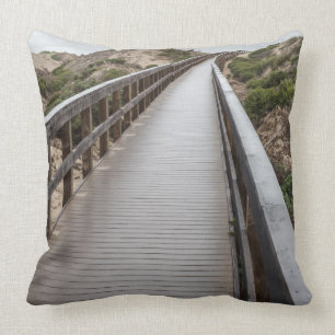 Cojín Decorativo Puente del pie en el parque de estado del lago oso