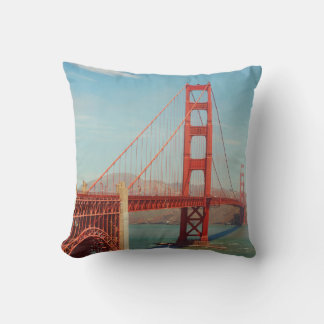 Cojín Decorativo Puente dorado
