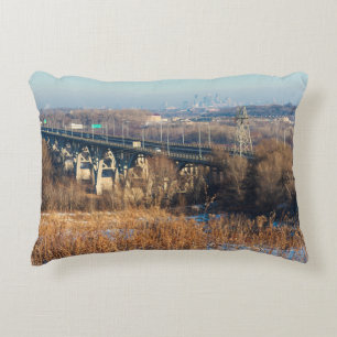 Cojín Decorativo puente mendota que atraviesa el valle del río minn