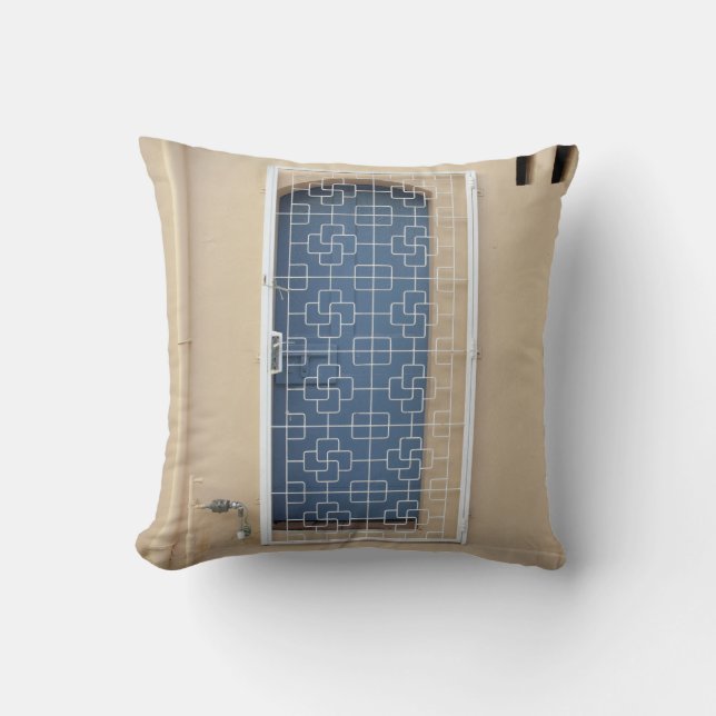 COJÍN DECORATIVO PUERTA DE VENTAJA (Anverso)